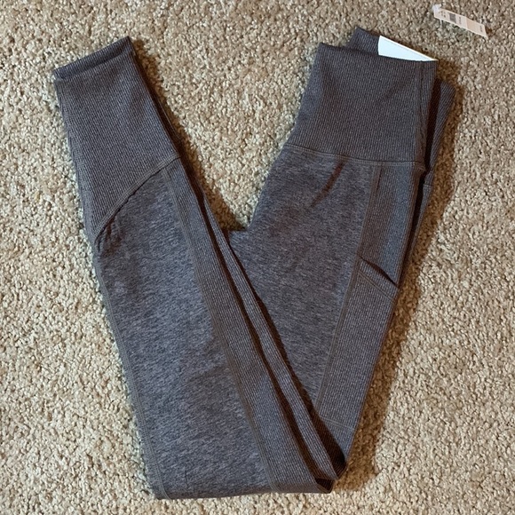 Offline by Aerie Women’s The Hugger Legging Size XS Long NWT deep discount - Picture 7 of 8